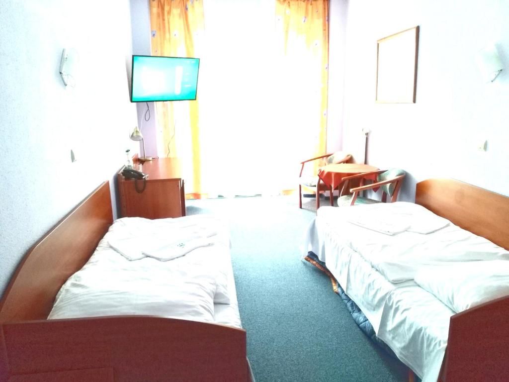 Отель Hotel Słowik Poniatowa